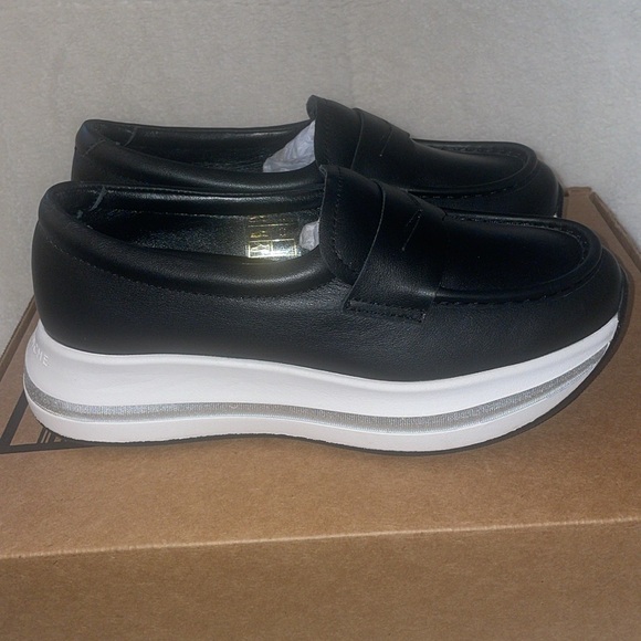 NWT VOILE BLANCHE MERRY Penny Loafer in Black - Picture 10 of 15